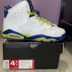 Jordan 6s SIZE 4.5 WITH BOX
